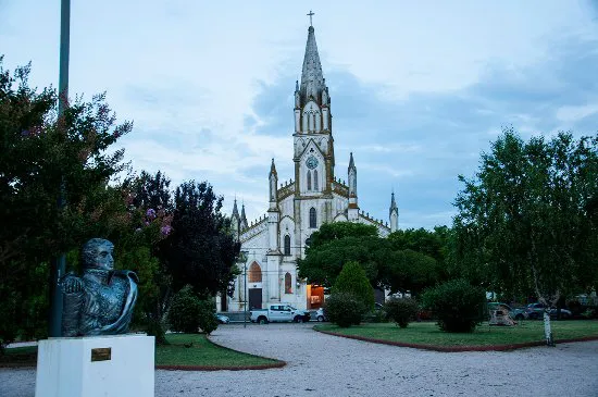 un-atardecer-en-la-plaza