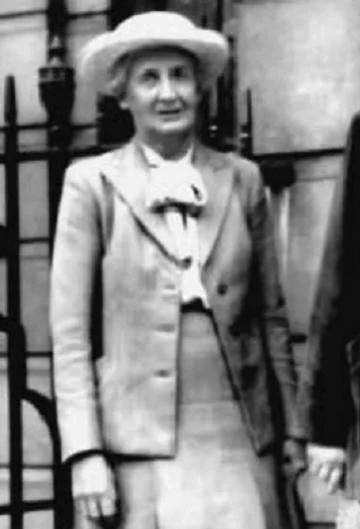 10.5  Lucy Wills