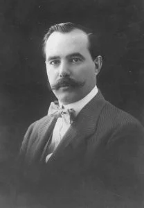 30.8 Enrique del Valle Iberlucea
