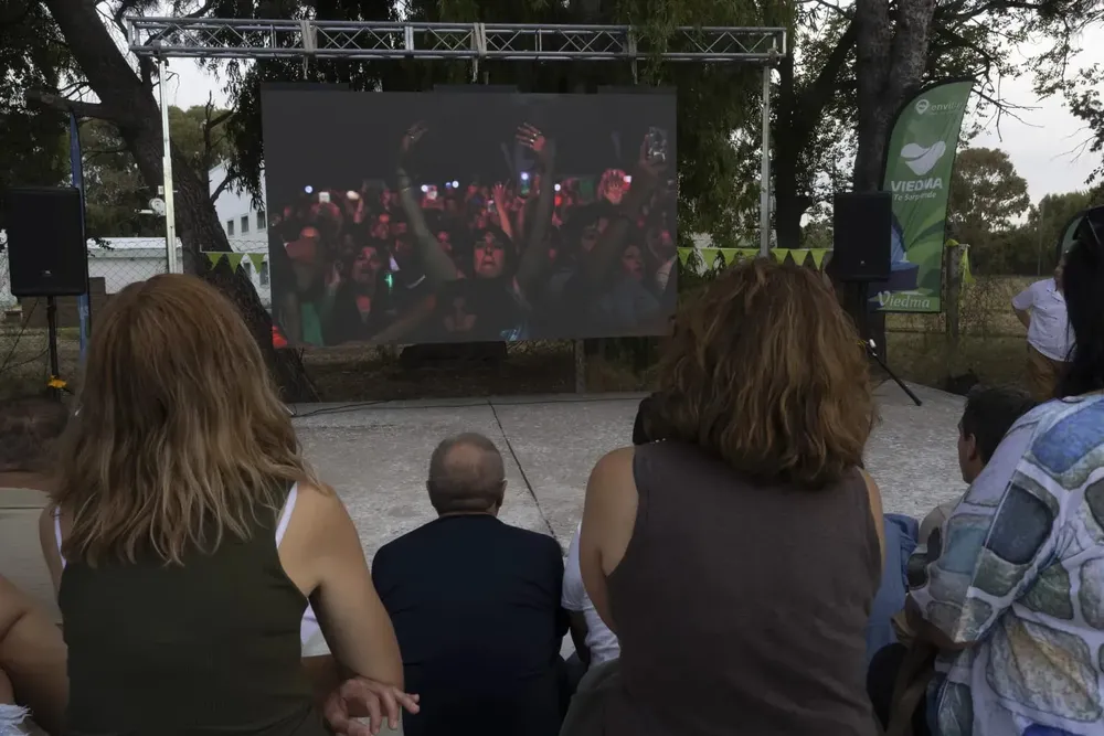 multimedia.grande.a84dc4ea926b99