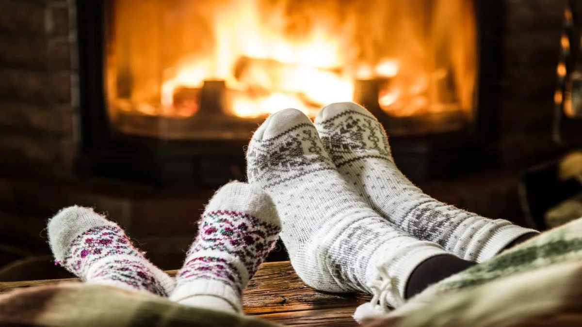 feet-warming-in-winter