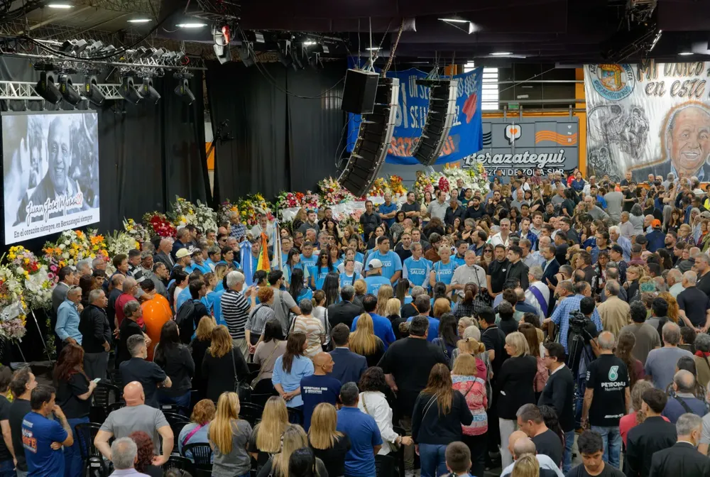 Multitudinario adiós al intendente Juan José Mussi en Berazategui 1