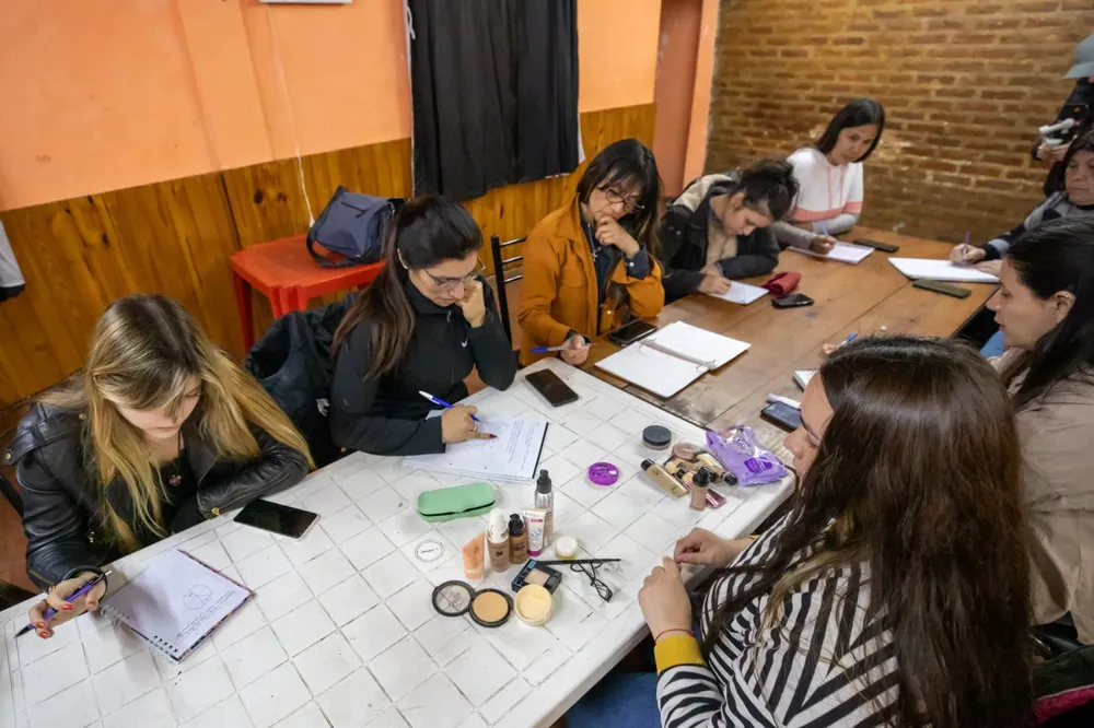 Berazategui Capacitaciones gratuitas con salida laboral para la comunidad 6