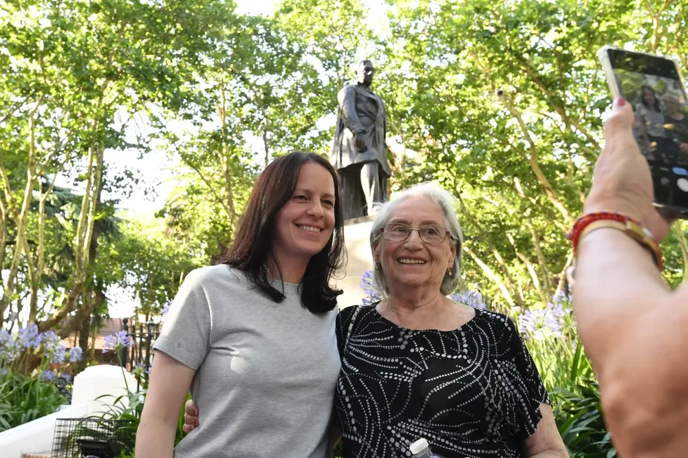 SM_Plaza_Vicente_López_y_Planes_2