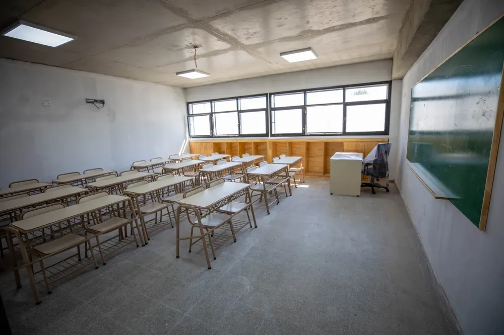 El intendente Carlos Balor recorrió el futuro Polo Educativo Integral de El Pato 3