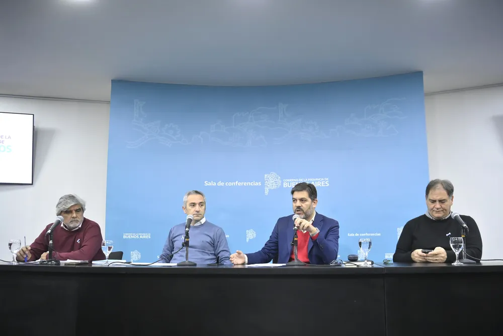 CONFERENCIA LUNES 19