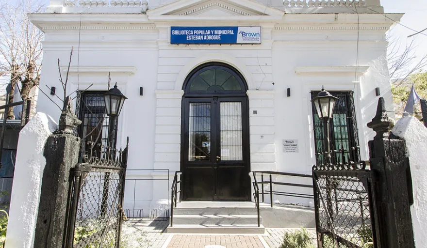 biblioteca adrogué