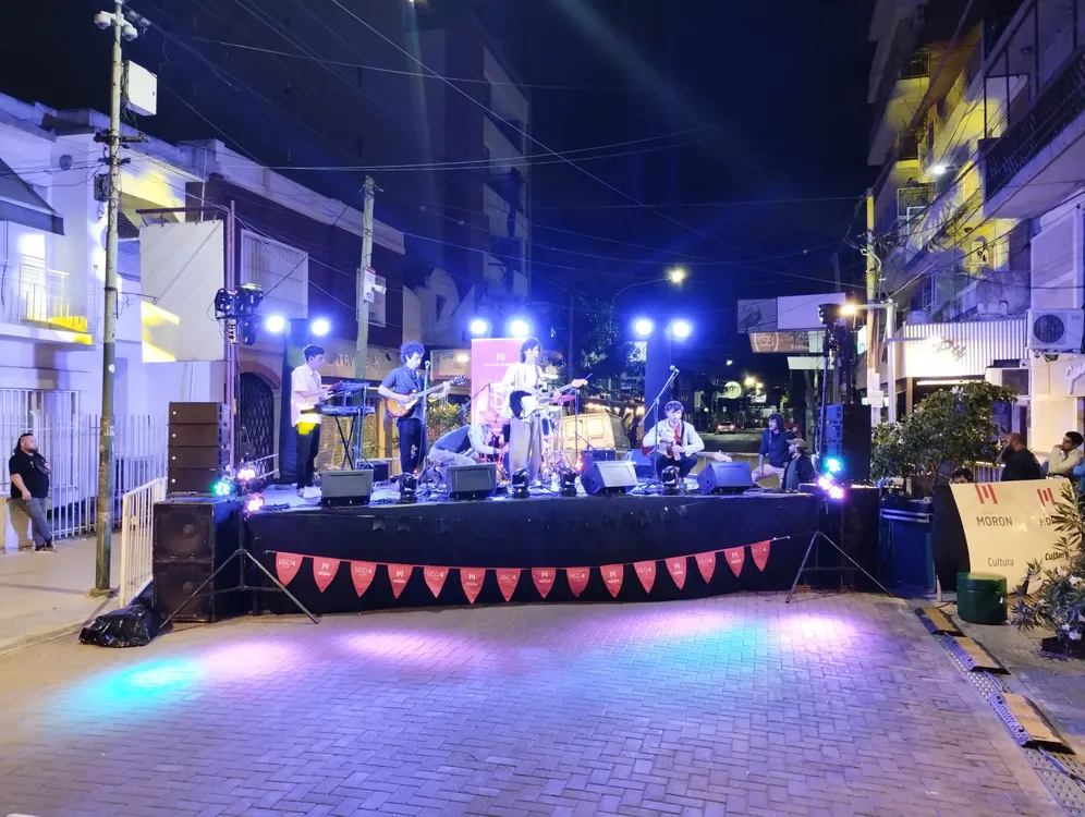 cumpleanos-castelar-plaza-seca-pompeya-carlos-casares-grupo-geda-la-mayor-fiesta-1-9