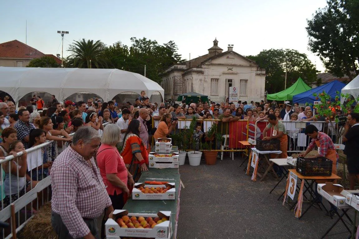Fiesta-Nacional-del-Durazno-mercedes4