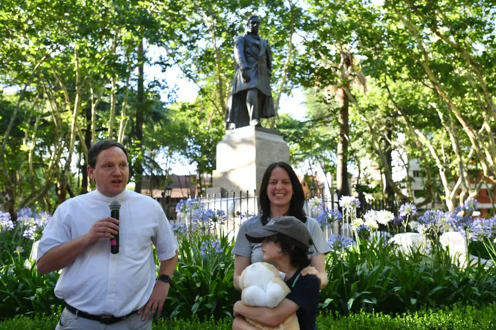 SM_Plaza_Vicente_López_y_Planes_1