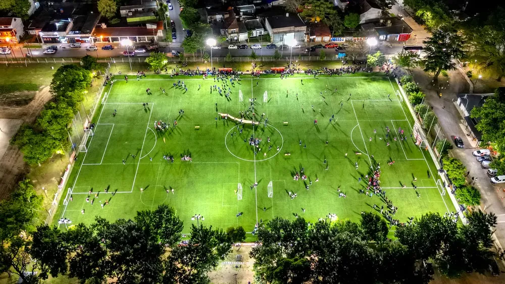 M_ussi inauguró tres nuevas canchas de césped sintético en el Club Municipal Maltería 4