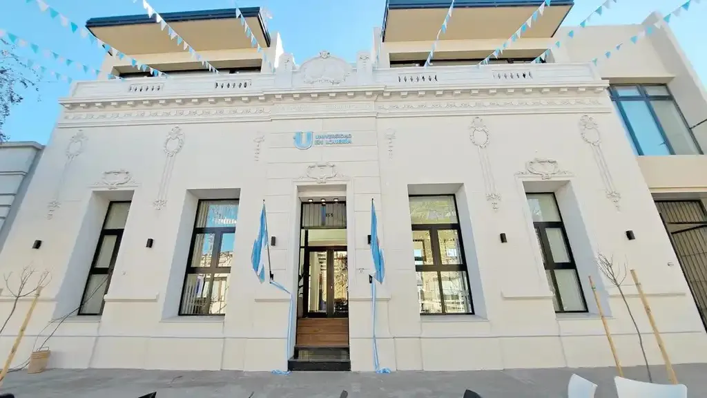 la_universidad_de_loberia_y_las