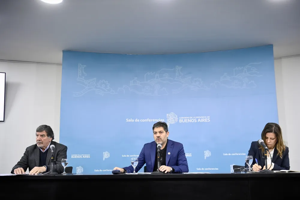 conferencia lunes 14