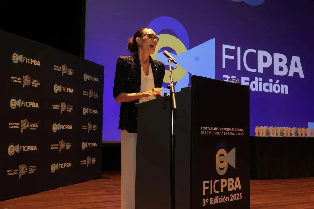 2025-10-09ceremoniaclausuraficpb2