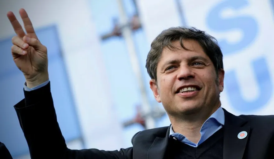 20240925195204_kicillof-dedos-en-v