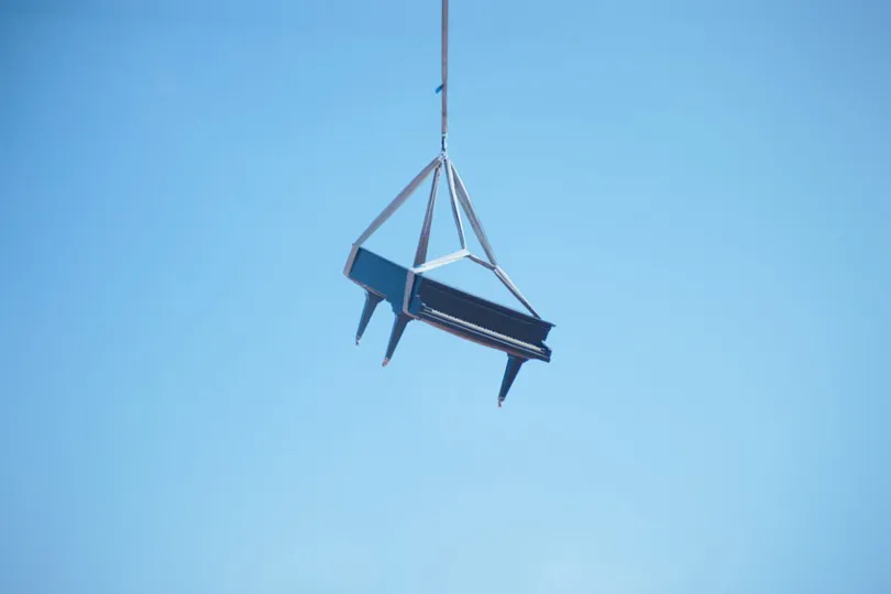 BAJA MUBI THE PIANO ACCIDENT 4