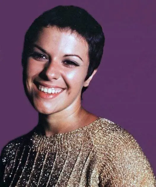 19.1 Elis Regina Carvalho Costa 2