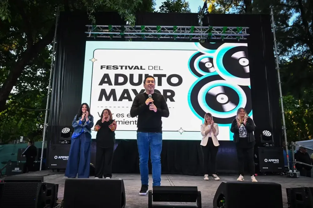 588432416_1183052303922594_249087186871197958_n