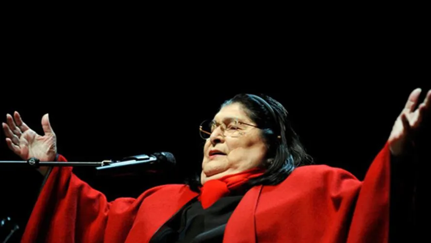 mercedes-sosa-teatro-colon-homenaje