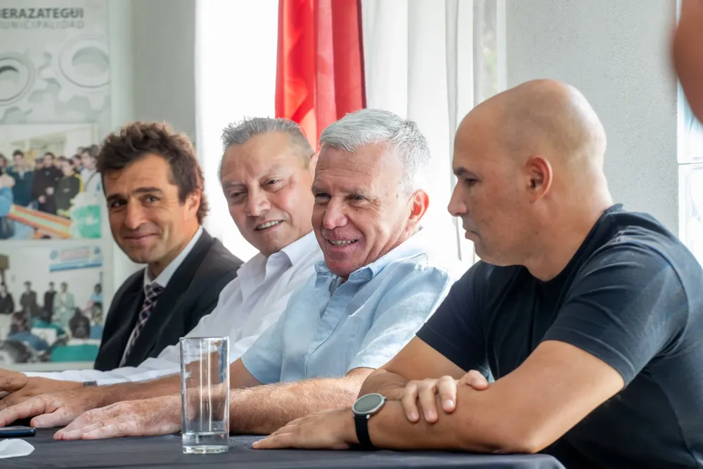 Carlos Balor se reunió con empresarios del Parque Industrial Plátanos (2)