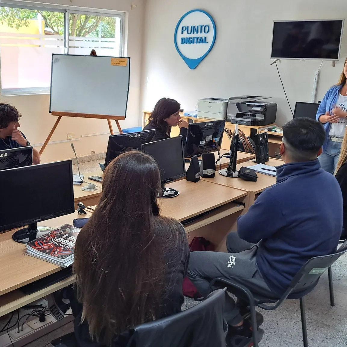 605884451_1284999936997327_603499916715269655_n