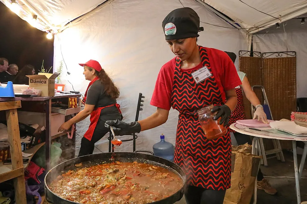 434153692_818275570329516_4327217347083205308_n