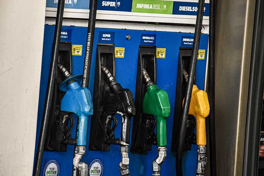 ESTACION-DE-SERVICIO-NAFTA-COMBUSTIBLES-1
