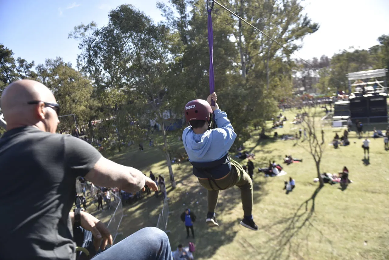 ffeef8ea-39b8-49c1-9e6d-6aec61740175