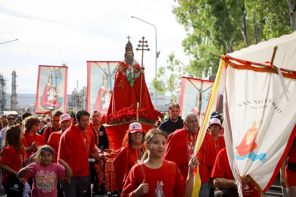 WhatsApp Image 2025-12-15 at 08.31.06