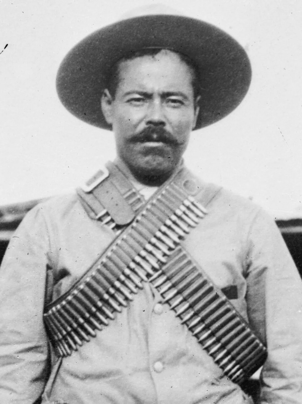 20.7 Pancho_Villa_bandolier_(cropped)