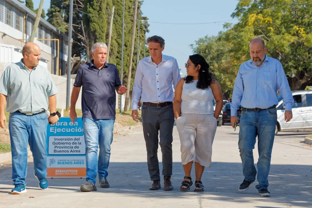 Balor y Katopodis supervisaron la repavimentación de calle 109 entre 5 y 11 (5)