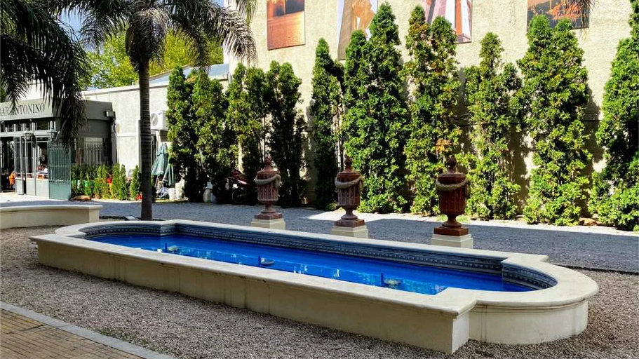 Argentina-Tandil-Palacio-Municipal-Jardines-Fuente