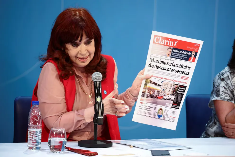 multimedia.normal.9a2f43bc0aac9755.UEogQ3Jpc3RpbmEgNF9ub3JtYWwud2VicA==