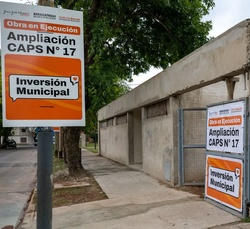 Carlos Balor recorrió la ampliación del Centro de Salud N° 17 (2)