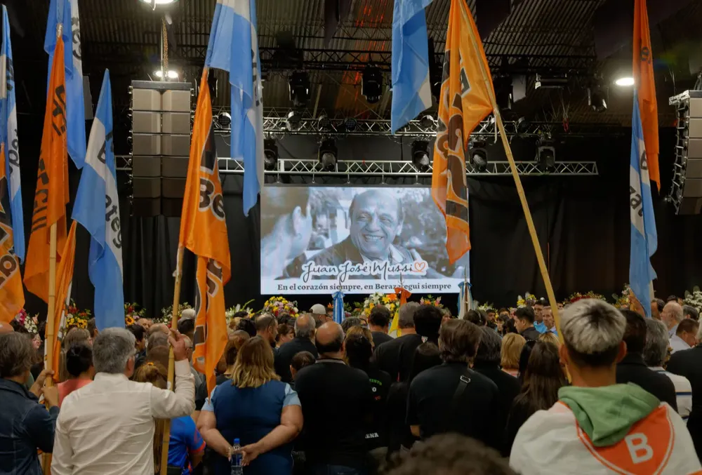 Multitudinario adiós al intendente Juan José Mussi en Berazategui 2