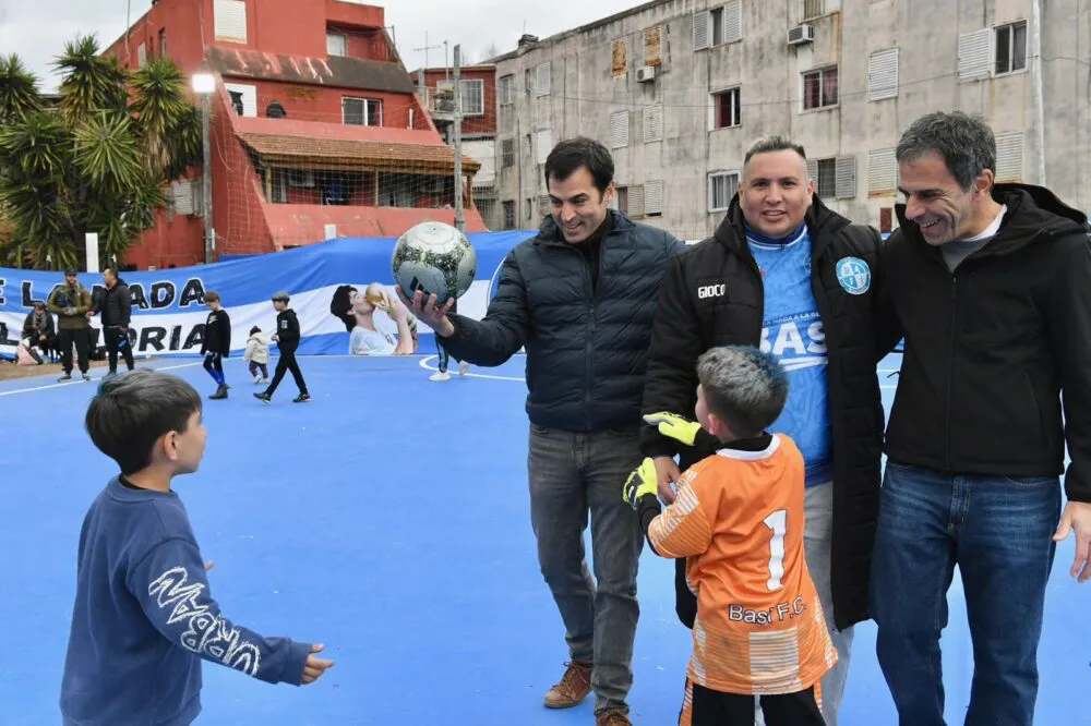 San-Isidro-se-inauguro-la-nueva-cancha-de-futbol-en-el-Club-Basi-de-Boulogne3-e1755545290407