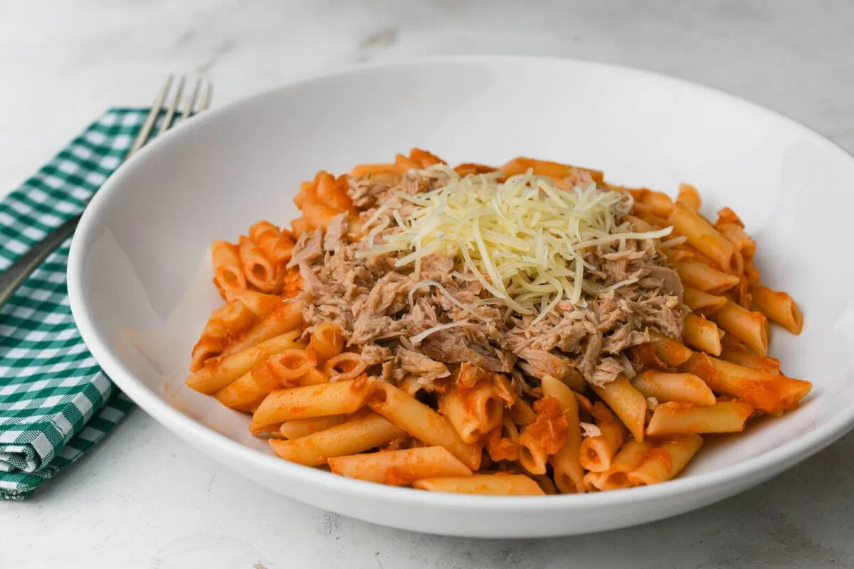 macarrones-con-atun-y-tomate-11-1200x800