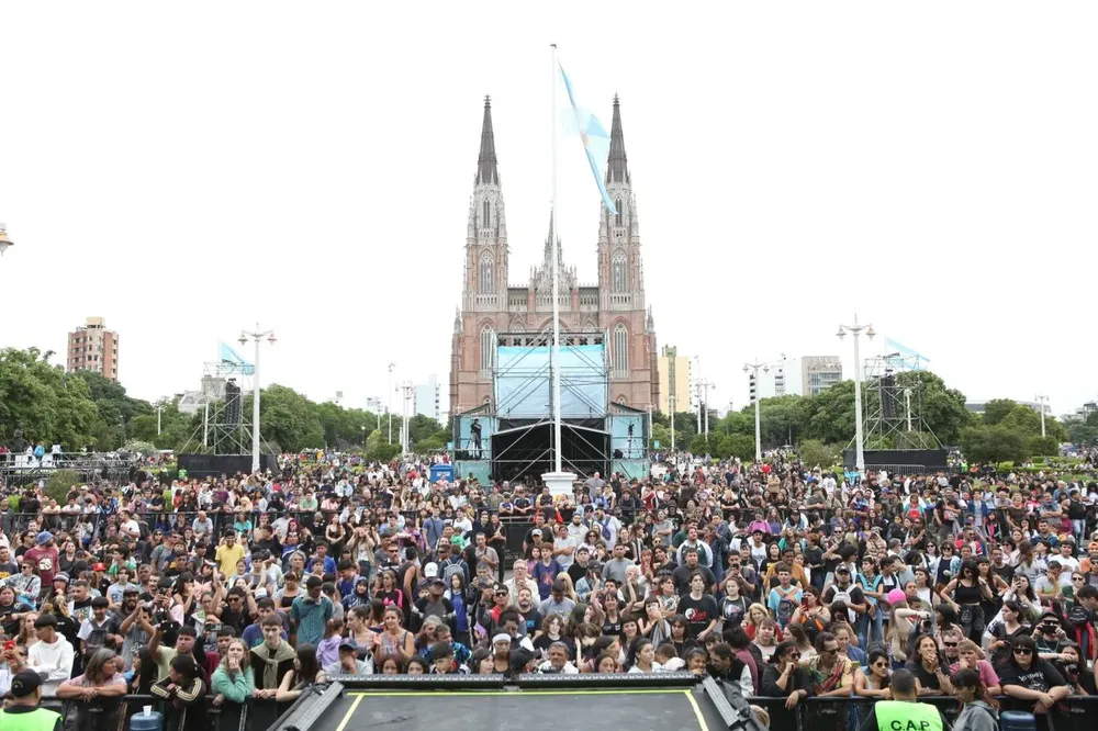 142-aniversario-la-plata-plaza-m