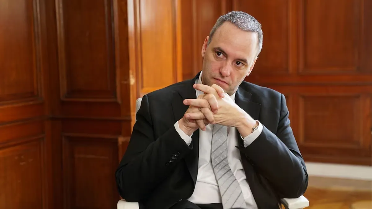 XUQB2XZ5NZBARKPVJD725ZCGWU-1