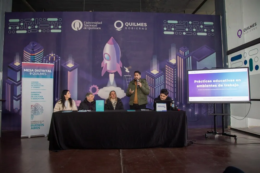 SE-REALIZO-EL-ENCUENTRO-DE-PRACTICAS-EDUCATIVAS-EN-AMBIENTES-DE-TRABAJO-PEAT-2