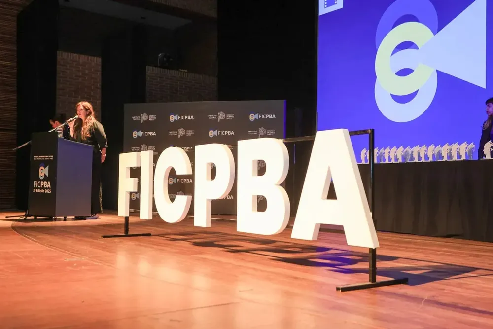 2025-10-09ceremoniaclausuraficpb