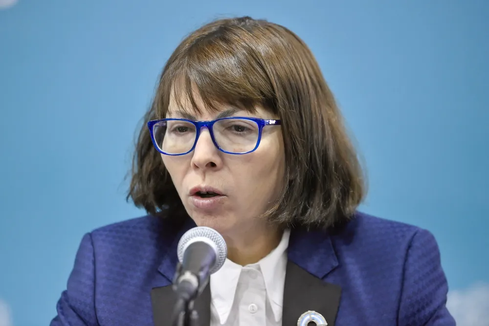 25-08-11 09-42-39 2496