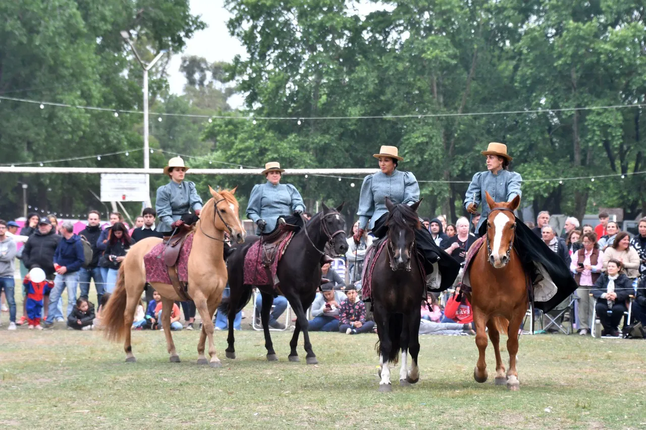 Fiesta-de-la-Tradicion-y-el-Asado4