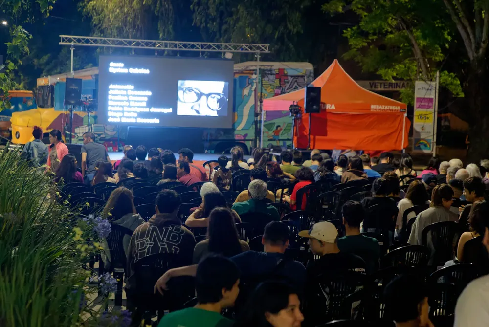 Exitosas jornadas del Festival Nacional “Cine Bajo la Luna” (6)