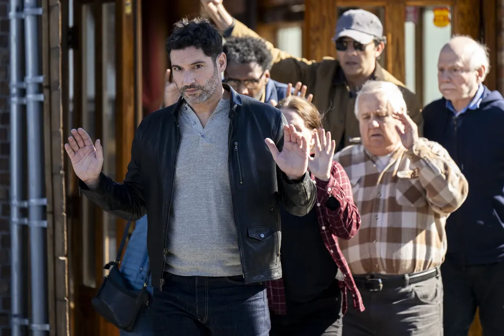 CIA-epi0102-3116372_2015b