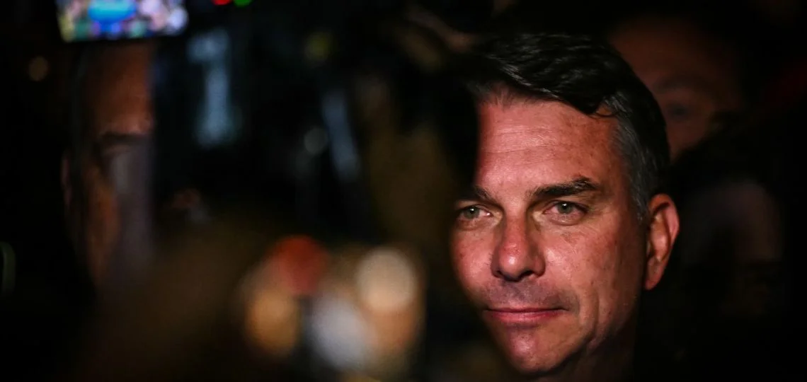 flavio-bolsonaro-2341088