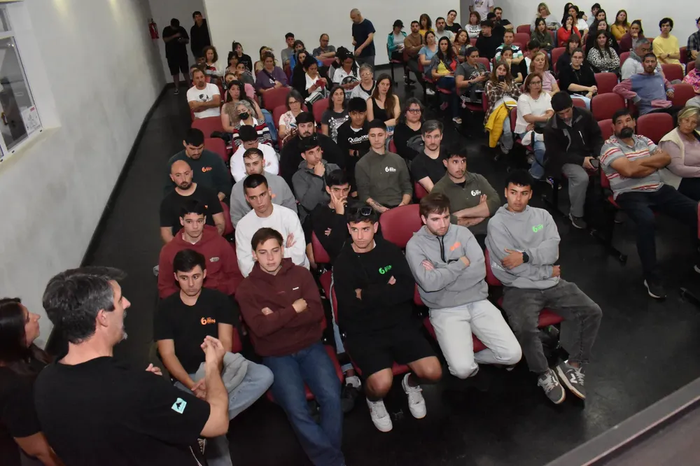 MGA - Charla MKT para Emprendedores - Vamos Bien - 08 Oct 2025 b