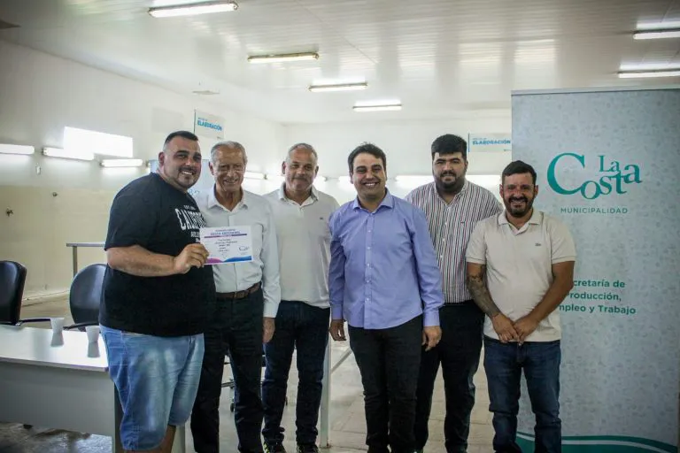 Imagen-de-WhatsApp-2025-12-09-a-las-15.25.05_1fb16f7c-768x512