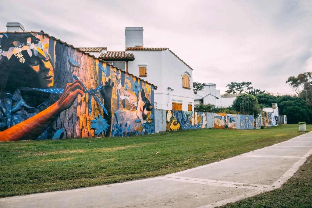 Paseo-de-la-Bienal-1024x683