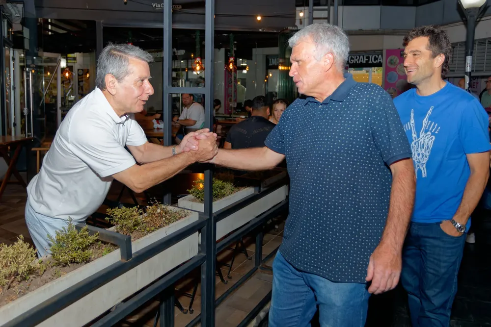 “La Noche de Berazategui” un éxito multitudinario que impulsó el consumo local (1)